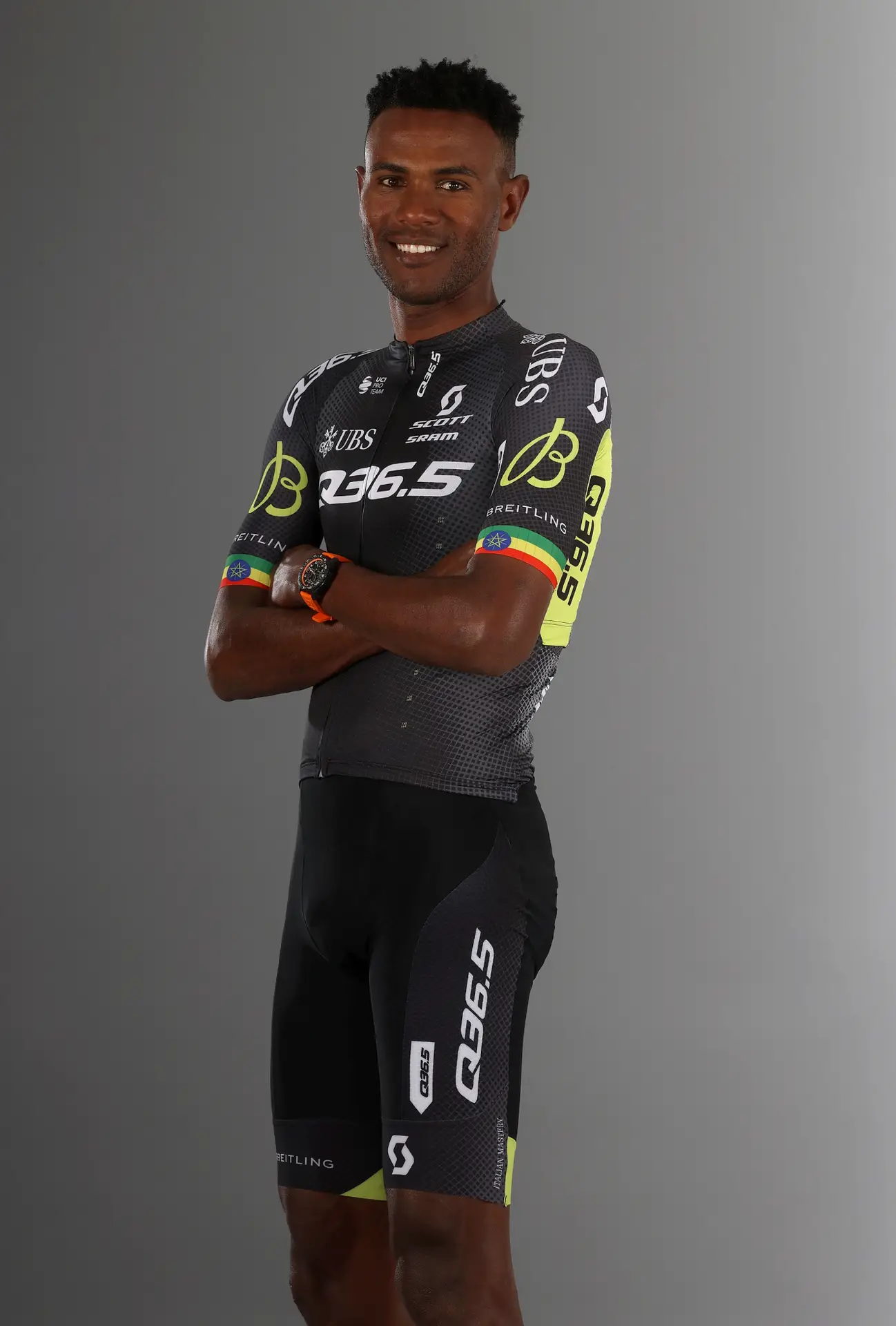 Kit Launch Shoot Q36.5 Pro Cycling Team