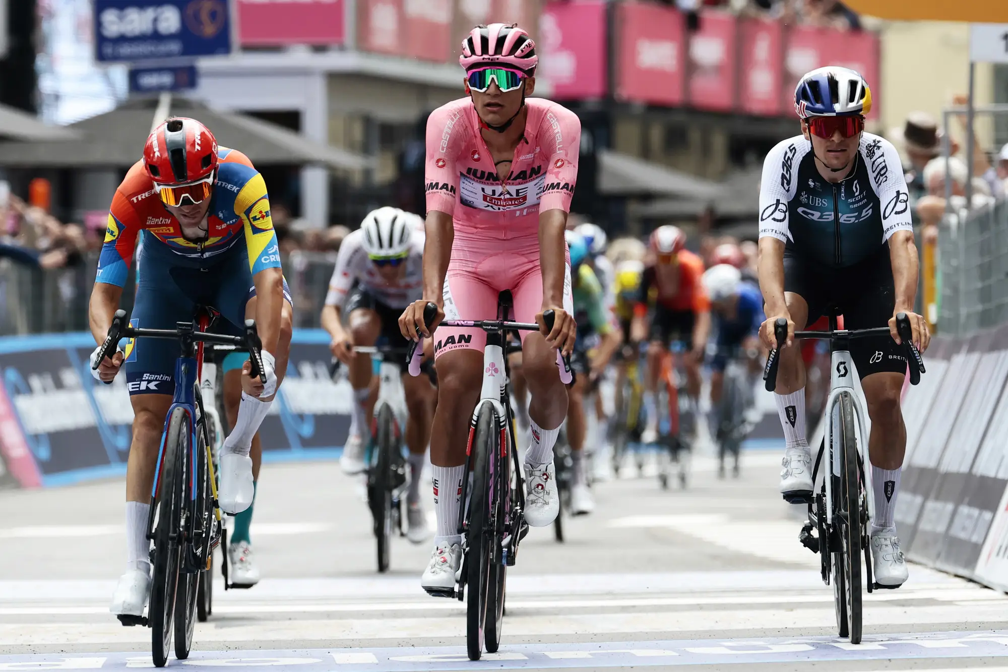 Tom Pidcock 4th on Giro d'Italia stage 11