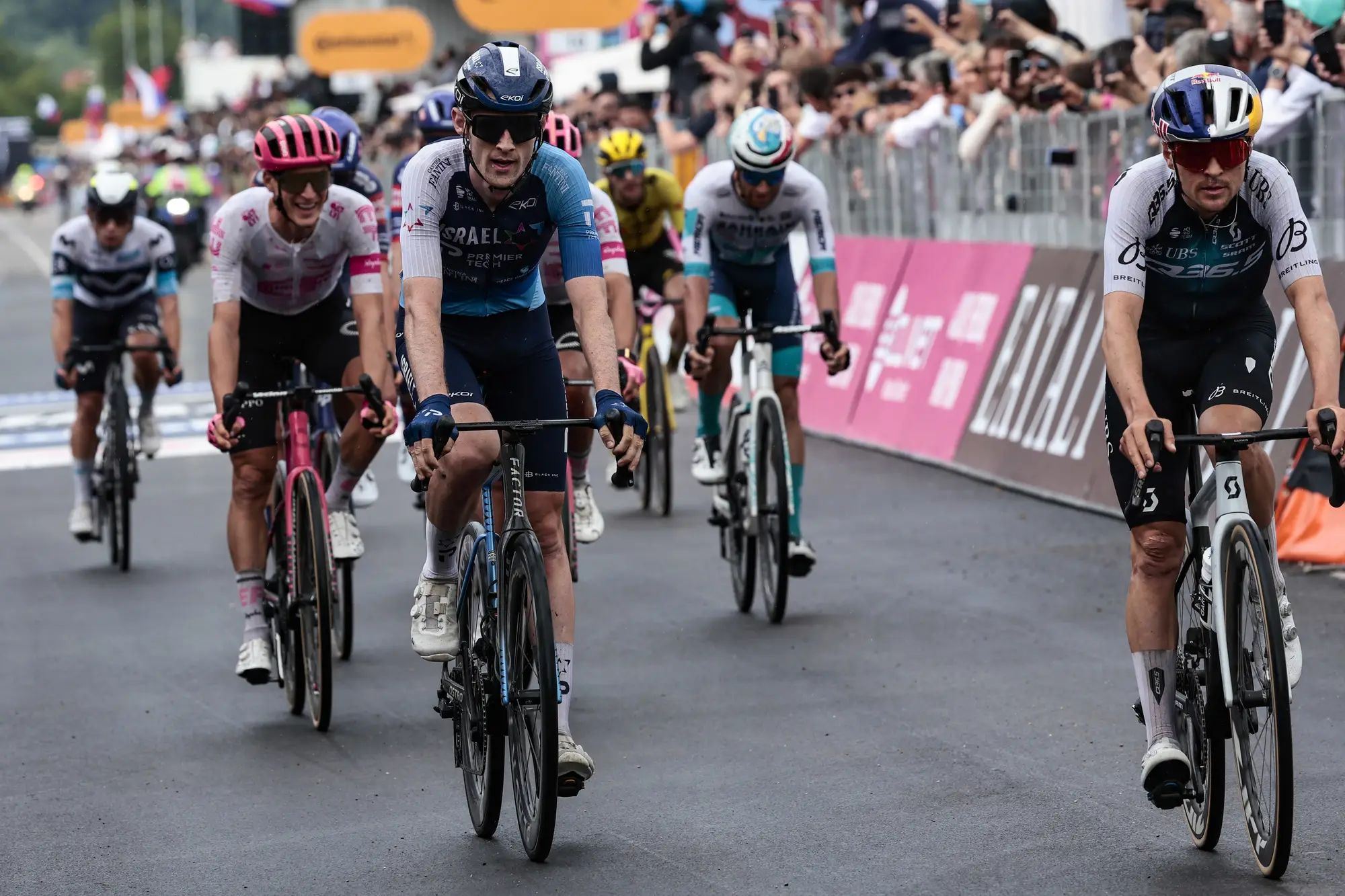 Finish stage 14 Giro d'Italia with Tom Pidcock in eighth