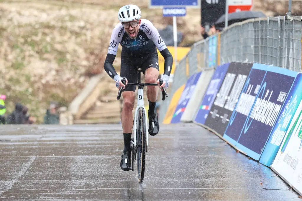 Damien Howson in Abruzzo