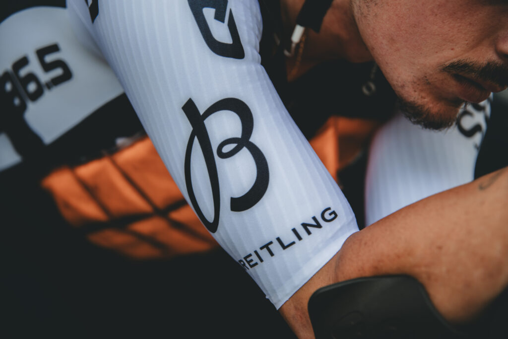 Inuteq cooling vest reducing rider core temperature before hot La Vuelta stages